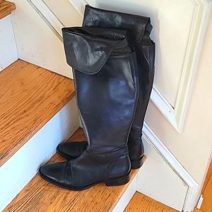 Leather tall boot size 7 in great condition